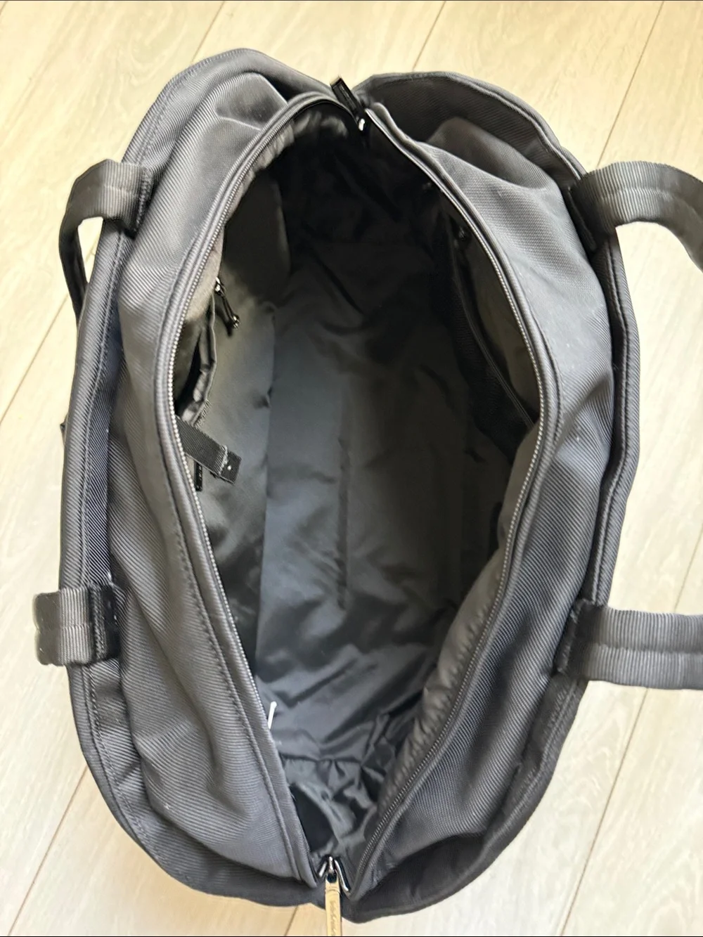 lululemon athletica Black Men's Duffel with Subtle Logo